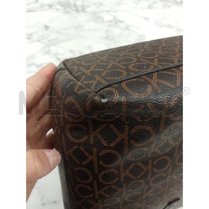 BORSA DONNA MARRONE CALVIN KLEIN MEDIA LOGATA  | Mercatino dell'Usato Benevento 5
