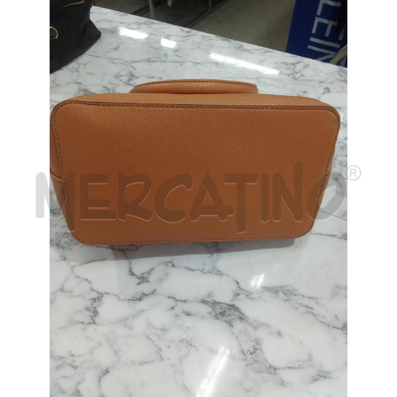 BORSA DONNA MARRONE SHOPPING GUESS | Mercatino dell'Usato Benevento 4