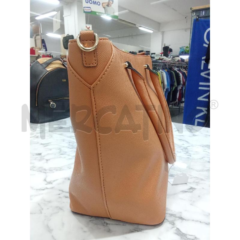 BORSA DONNA MARRONE SHOPPING GUESS | Mercatino dell'Usato Benevento 5