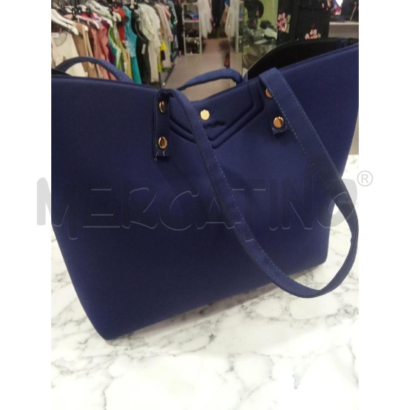 BORSA DONNA SPUGNA BLU FIOCCHETTI FILLES DES FLEURS  | Mercatino dell'Usato Benevento 3