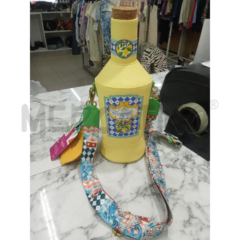 BORSETTA DONNA GIALLA FORMA BOTTIGLIA LIMONCELLO VIVA ITALIA IN PELLE VEGANA CON TRACOLLA REGOLABILE | Mercatino dell'Usato Benevento 1