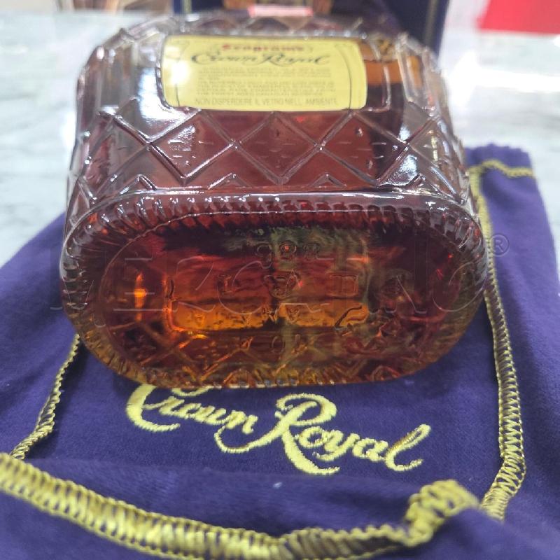 BOTTIGLIA LIQUORE CROWN ROYAL  | Mercatino dell'Usato Benevento 4