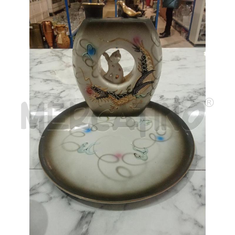 BOTTIGLIETTA PORCELLANA NERA+VASSOIETTO CON TAZZINE NERE STILE ORIENTALE | Mercatino dell'Usato Benevento 3