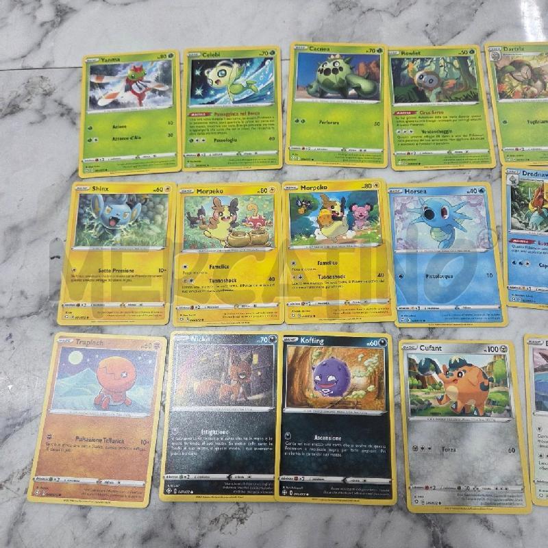 CARTE DA GIOCO POKEMON DESTINO SPLENDENTE | Mercatino dell'Usato Benevento 2