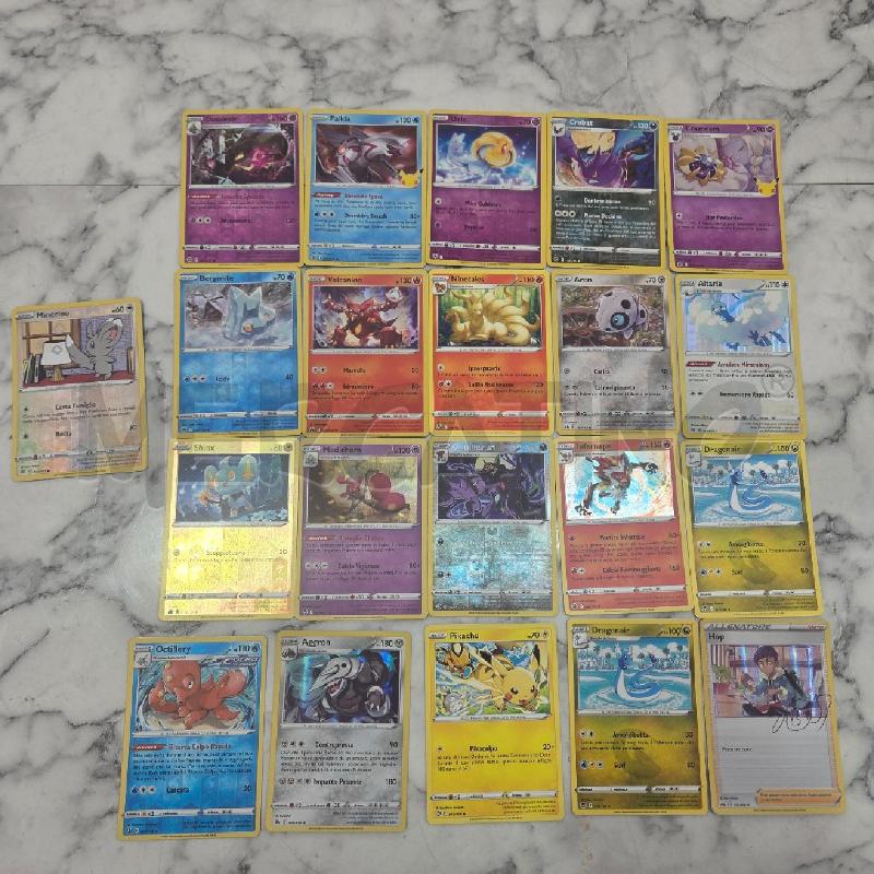 CARTE DA GIOCO POKEMON GRUPPO | Mercatino dell'Usato Benevento 1