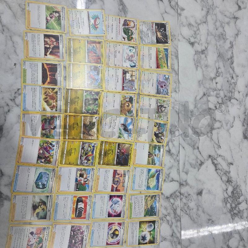 CARTE DA GIOCO POKEMON GRUPPO ASTRI LUCENTI | Mercatino dell'Usato Benevento 1
