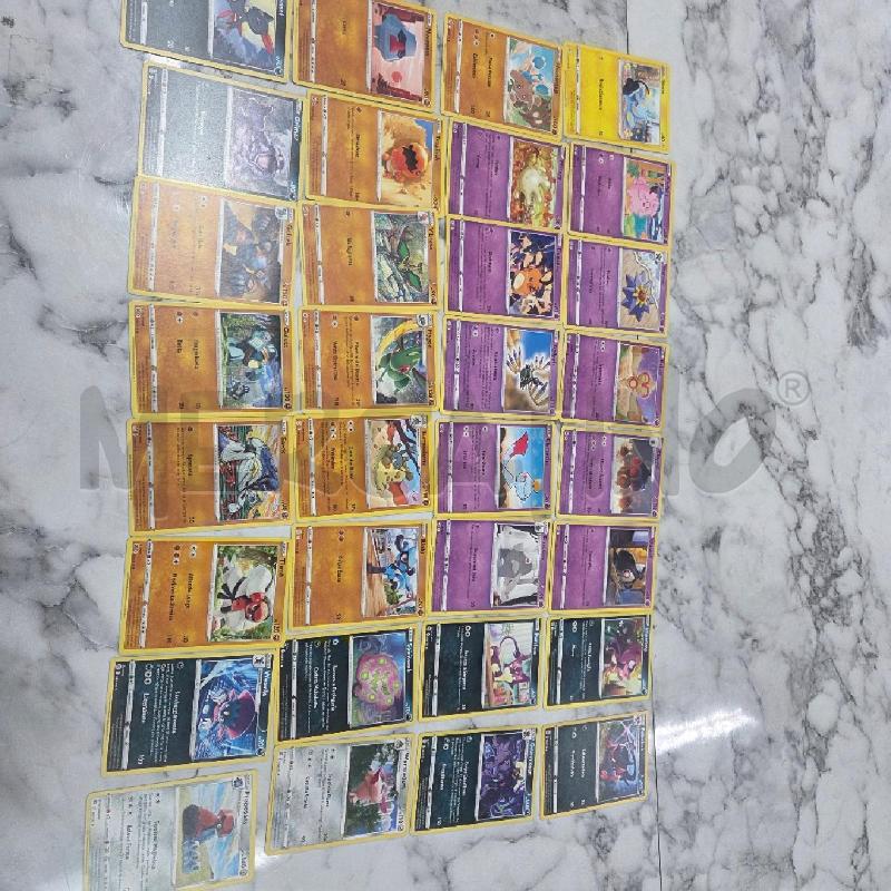 CARTE DA GIOCO POKEMON GRUPPO ASTRI LUCENTI | Mercatino dell'Usato Benevento 2