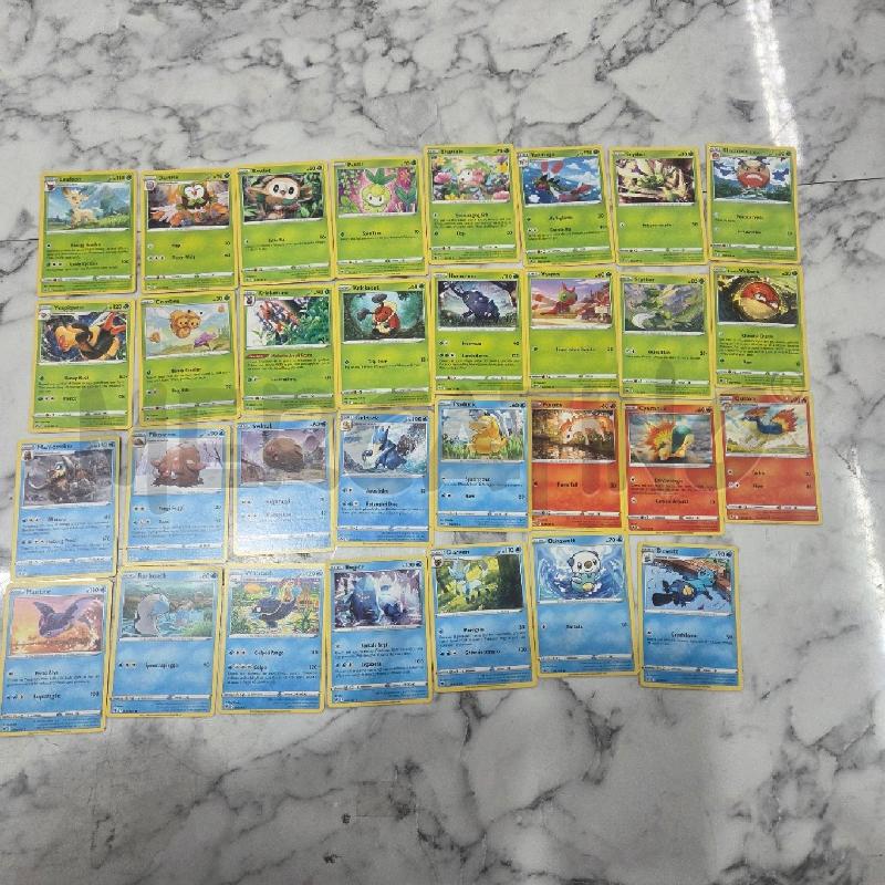 CARTE DA GIOCO POKEMON LUCENTEZZA SIDERALE | Mercatino dell'Usato Benevento 1