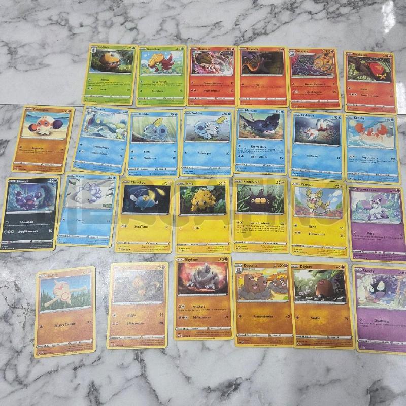 CARTE DA GIOCO POKEMON SPADA E SCUDO | Mercatino dell'Usato Benevento 2