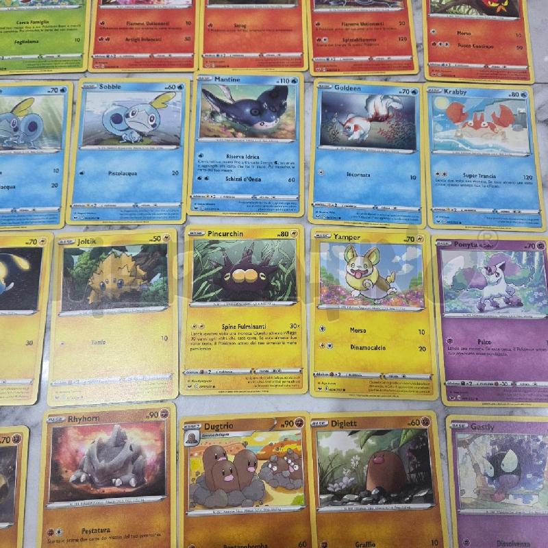 CARTE DA GIOCO POKEMON SPADA E SCUDO | Mercatino dell'Usato Benevento 3