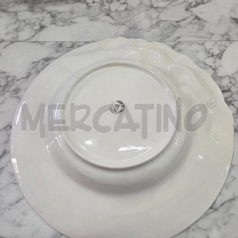 CENTROTAVOLA OVALE BIANCO FRUTTA RILIEVO SAN MARCO NOVE ITALIA | Mercatino dell'Usato Benevento 3