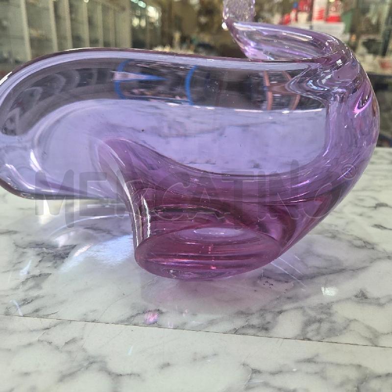 CENTROTAVOLA VETRO VIOLA FORMA CIGNO | Mercatino dell'Usato Benevento 4