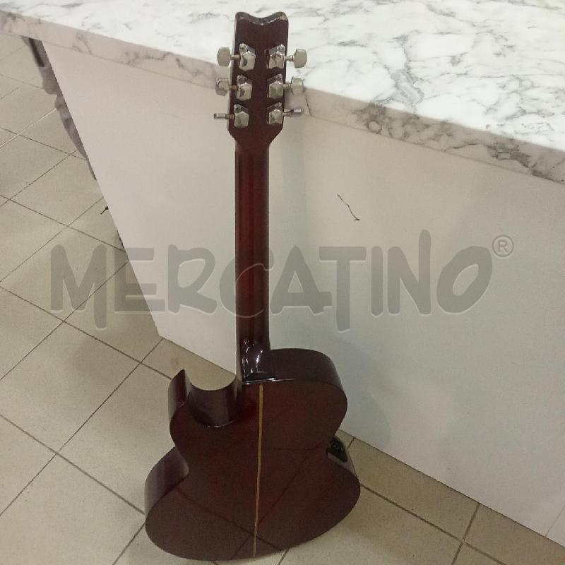 CHITARRA ELETTRICA MARRONE CORINA | Mercatino dell'Usato Benevento 5