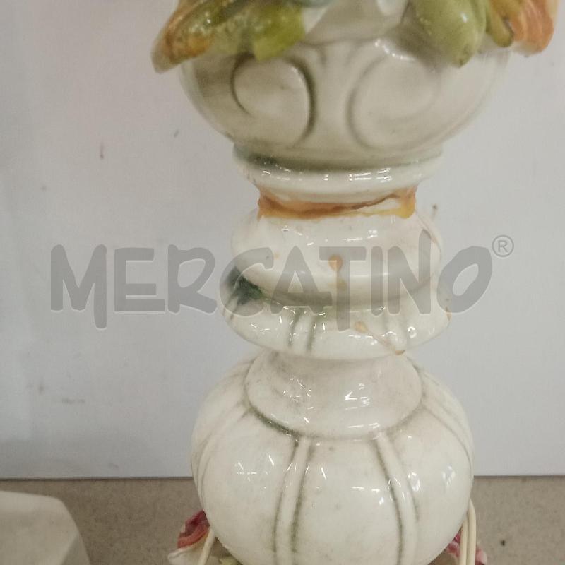 COLONNA CER BIANCA CON FIORI+LAMPADA DIFETTI | Mercatino dell'Usato Benevento 3