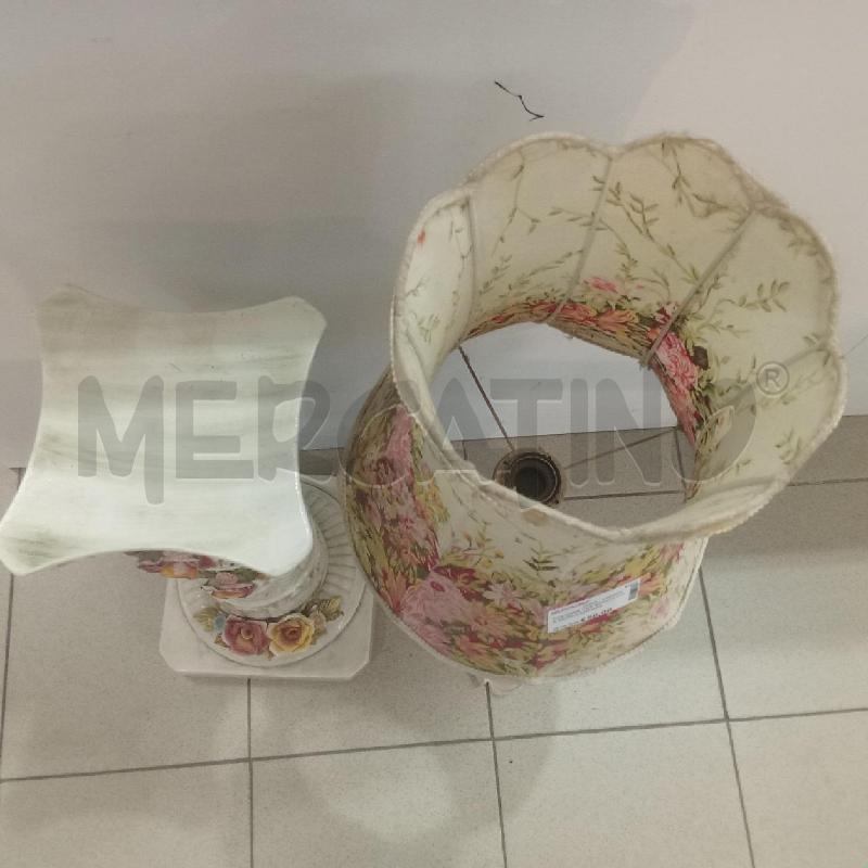 COLONNA CER BIANCA CON FIORI+LAMPADA DIFETTI | Mercatino dell'Usato Benevento 5
