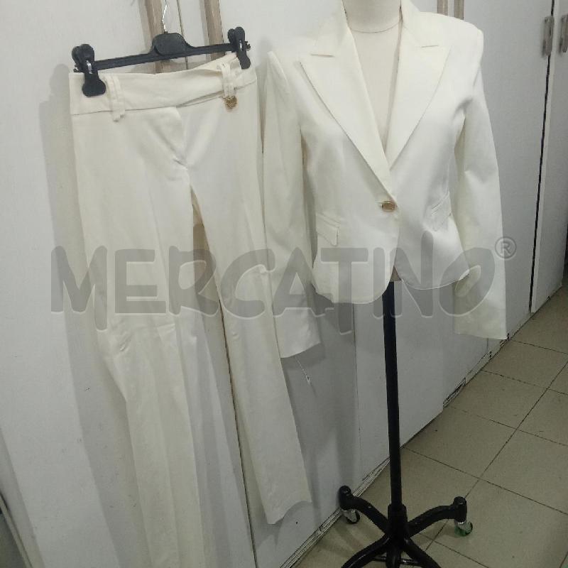 COMPLETO DONNA BIANCO  GIACCA+PANTALONE ARTIGLI | Mercatino dell'Usato Benevento 1