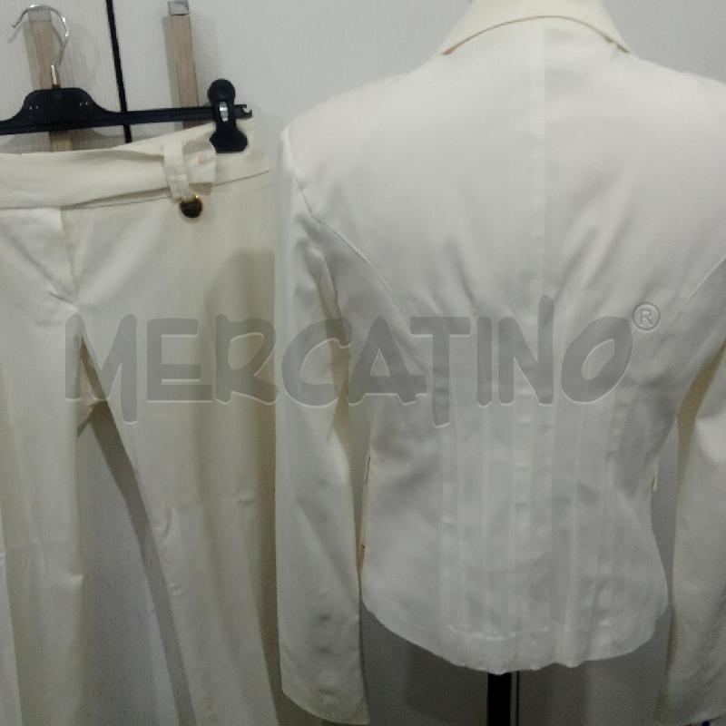 COMPLETO DONNA BIANCO  GIACCA+PANTALONE ARTIGLI | Mercatino dell'Usato Benevento 5