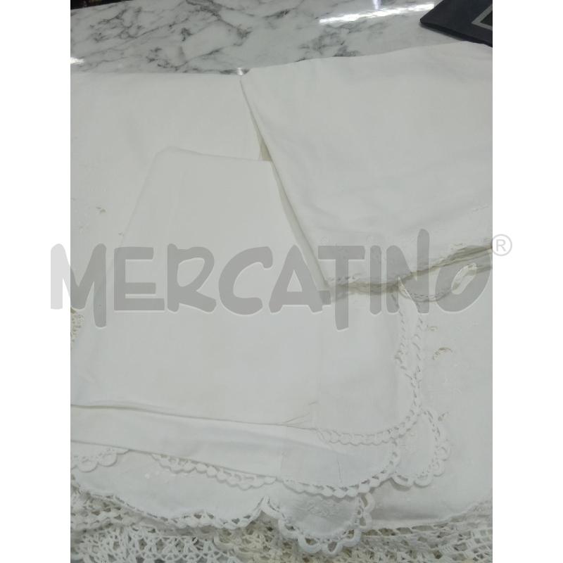 COMPLETO MATR. LETTO BIANCO CON RICAMI LENZUOLO+2FEDERE | Mercatino dell'Usato Benevento 3