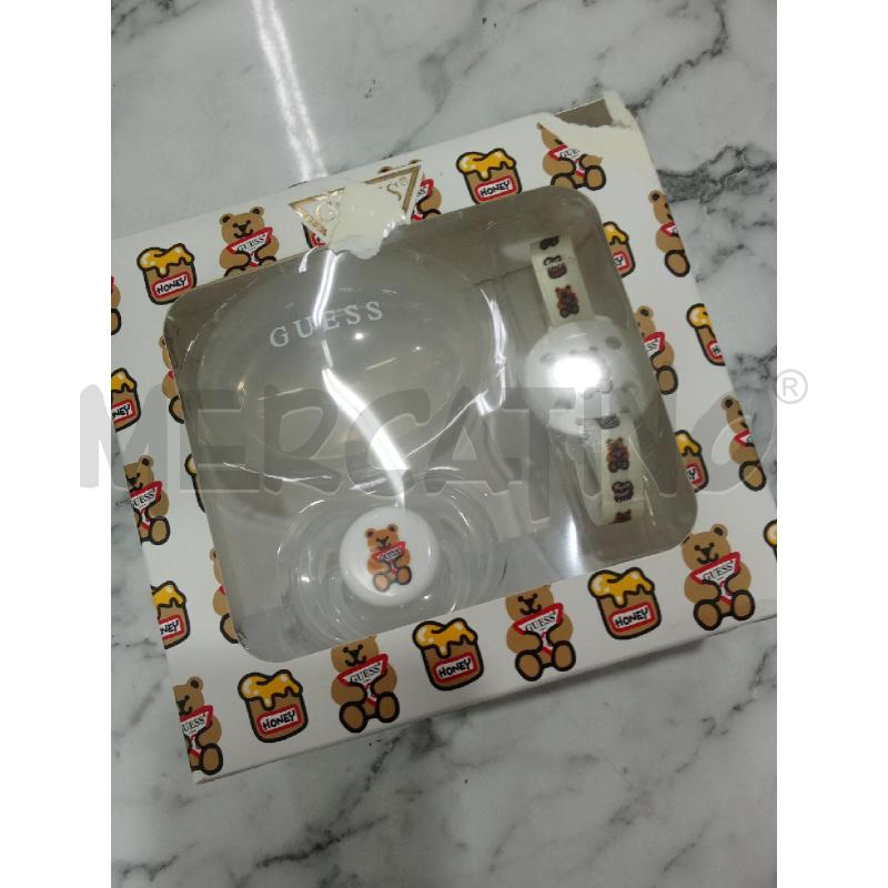 CONFENZIONE CIUCCIO CATENELLA E CUSTODIA GUESS | Mercatino dell'Usato Benevento 1