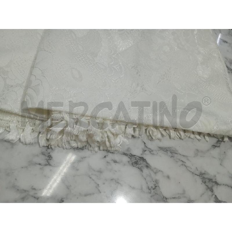 COPRI LETTO MATR. BIANCO EFFETTO DAMASCATO | Mercatino dell'Usato Benevento 2