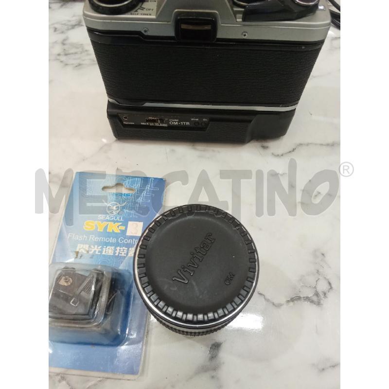 FOTOCAMERA OLYMPUS GRIGIA NERA OM10+DUPLICATORE DI FOCALE | Mercatino dell'Usato Benevento 3