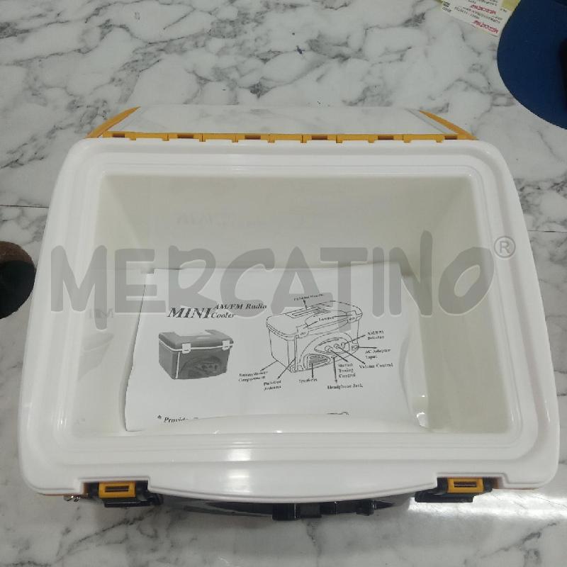 FRIGO DA VIAGGIO GIALLO CON RADIO PLASTICA | Mercatino dell'Usato Benevento 3