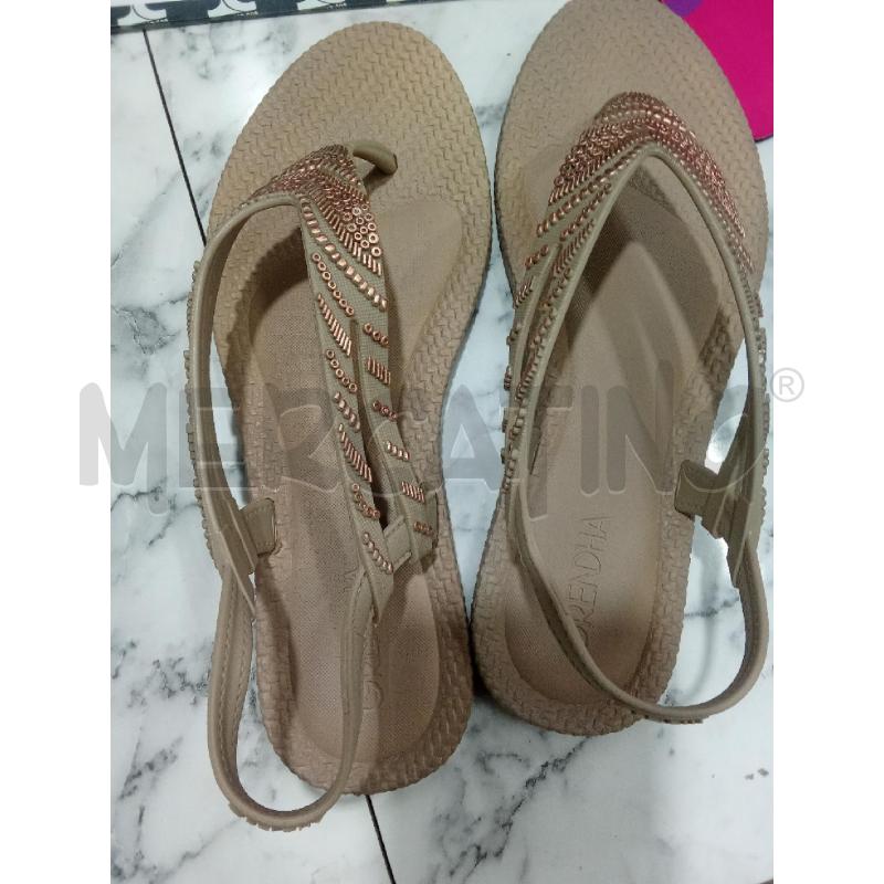 INFRADITO DONNA BEIGE BORCHIETTE BRONZO GRENDHA | Mercatino dell'Usato Benevento 4