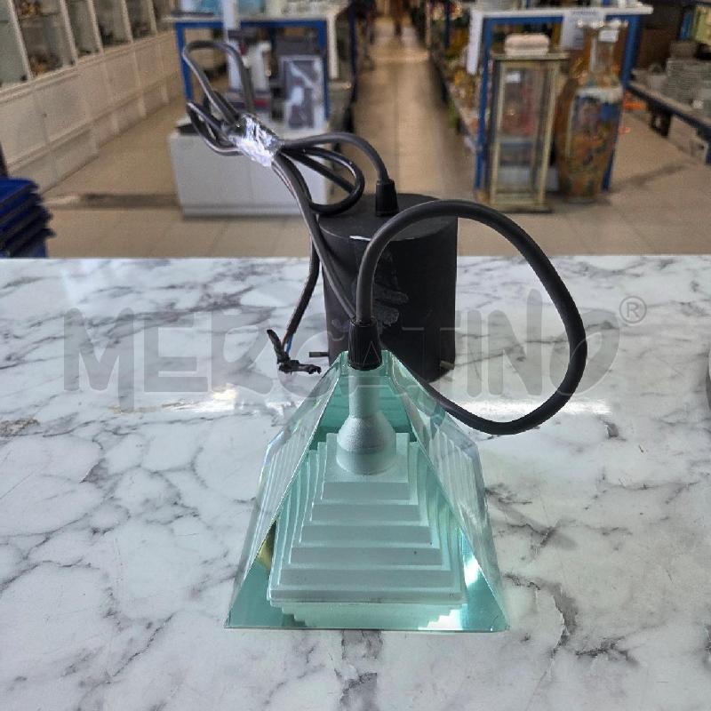 LAMPADARIO SOSPESO DESIGN PIRAMIDE RIGATA SCHEGGIATO | Mercatino dell'Usato Benevento 1