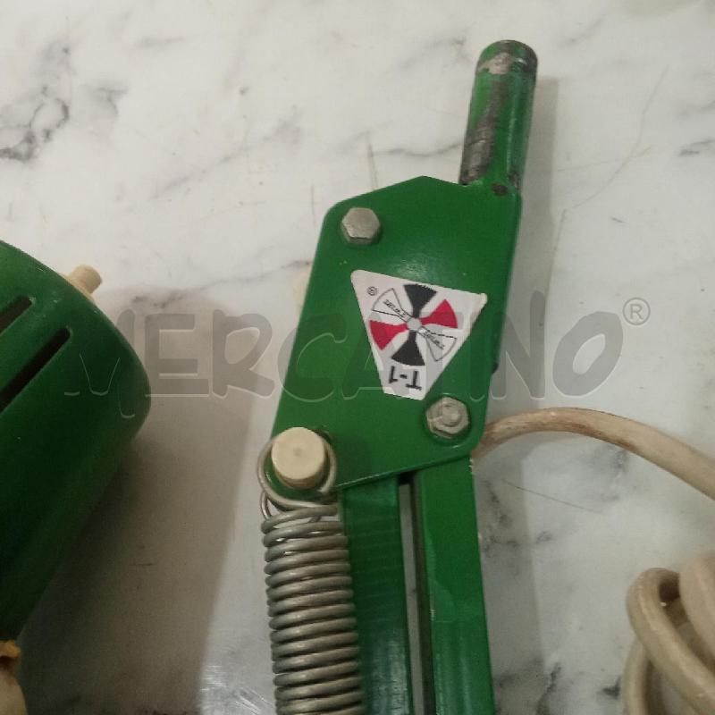 LAMPADA DA SCRIVANIA VERDE CON GANCIO VINTAGE | Mercatino dell'Usato Benevento 3