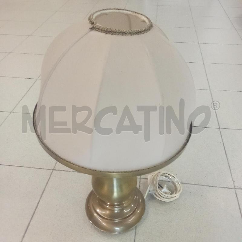 LAMPADA DORATA CALOTTA BEIGE STOFFA  | Mercatino dell'Usato Benevento 1