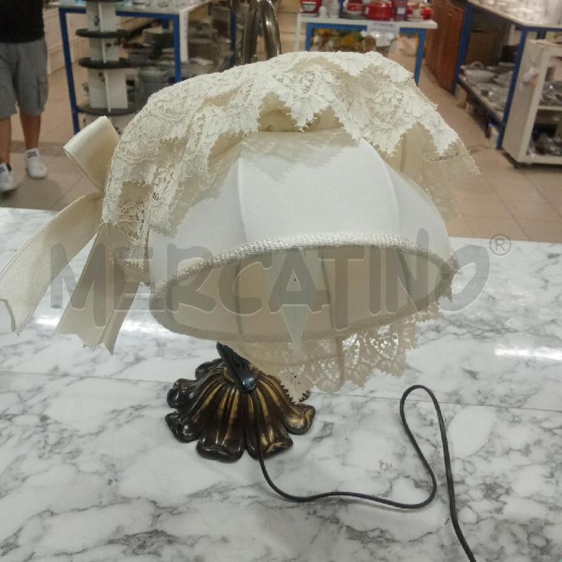 LAMPADA METALLO MARRONE CALOTTA BIANCA | Mercatino dell'Usato Benevento 1