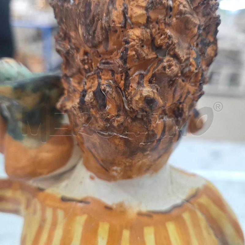 LUMIERA TERRACOTTA DONNA CON ANFORE FIORE GIALLO INS VERDE | Mercatino dell'Usato Benevento 3