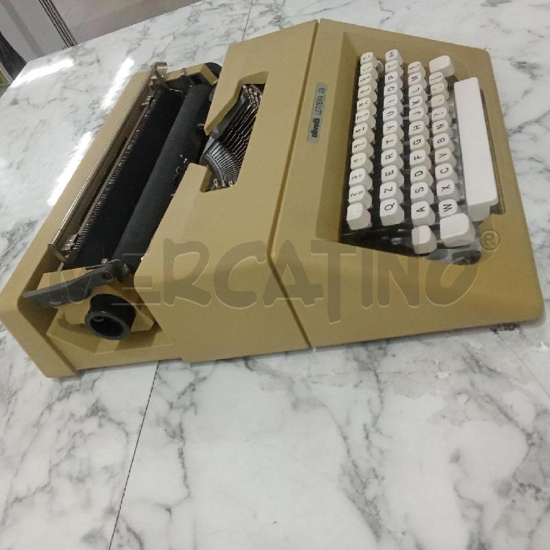 MACCHINA SCRIVERE OLIVETTI LETTERA 25 BEIGE | Mercatino dell'Usato Benevento 3
