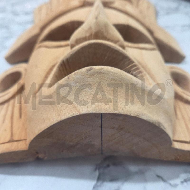 MASCHERA LEGNO MARRONE CHIARO FORI | Mercatino dell'Usato Benevento 3