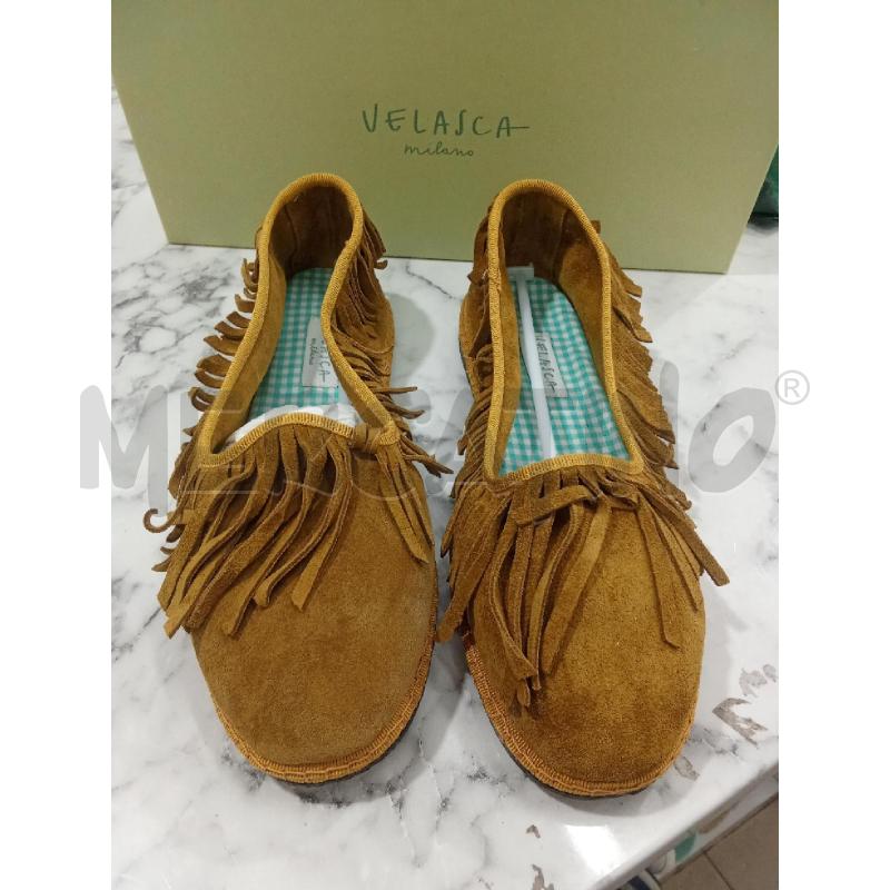 MOCASSINI DONNA GIALLO OCRA SCAMOSCIATI CON FRANGE VELASCA | Mercatino dell'Usato Benevento 1