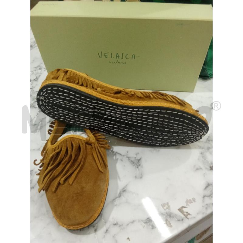MOCASSINI DONNA GIALLO OCRA SCAMOSCIATI CON FRANGE VELASCA | Mercatino dell'Usato Benevento 2