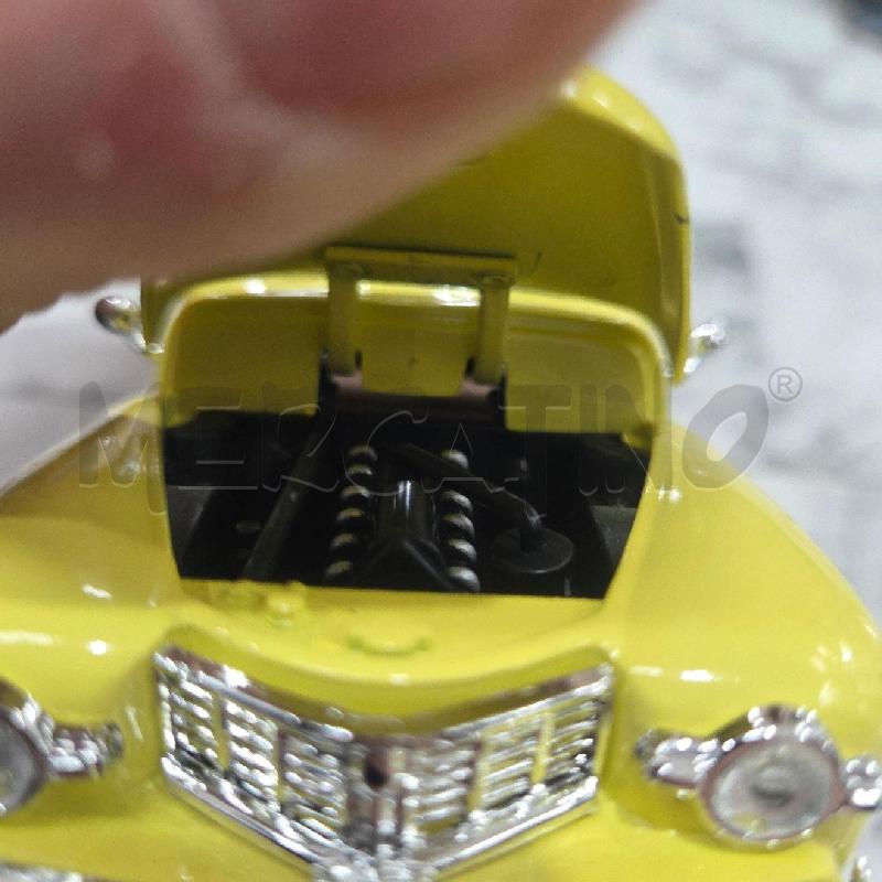 MODELLINO AUTO GIALLO METALLO LINCOLN CONTINENTAL | Mercatino dell'Usato Benevento 4