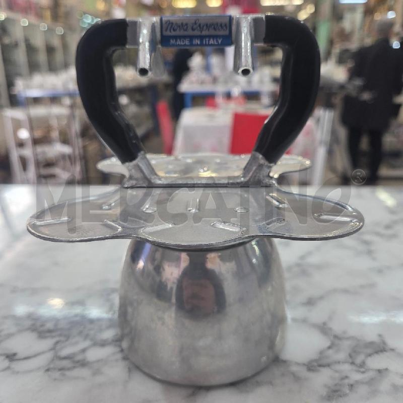MOKA ACCIAIO NAPOLETANA 4 TAZZE INS MANICO NERO | Mercatino dell'Usato Benevento 4