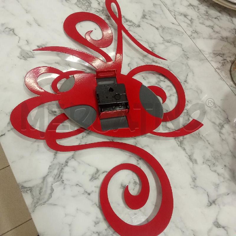 OROLOGIO DA PARETE ROSSO NUMERI GRANDI ARTE E MISTERI | Mercatino dell'Usato Benevento 3