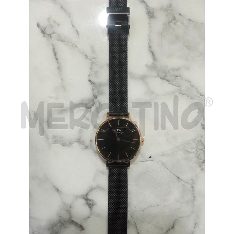 OROLOGIO DA POLSO CINTURINO NERO QUADRANTE DORATO | Mercatino dell'Usato Benevento 2