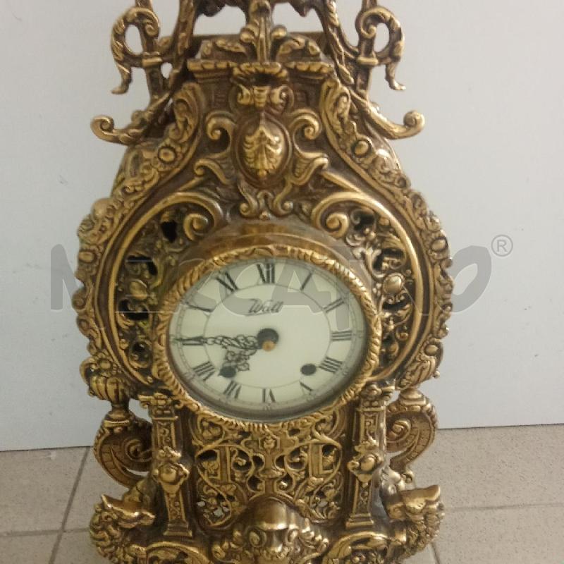 OROLOGIO DA TAVOLO DORATO STILE BAROCCO METALLO | Mercatino dell'Usato Benevento 2