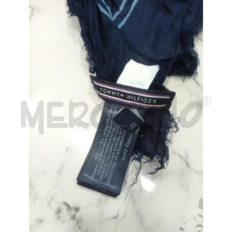 PASHMINA BLU LOGATA TOMMY HILFIGER | Mercatino dell'Usato Benevento 3