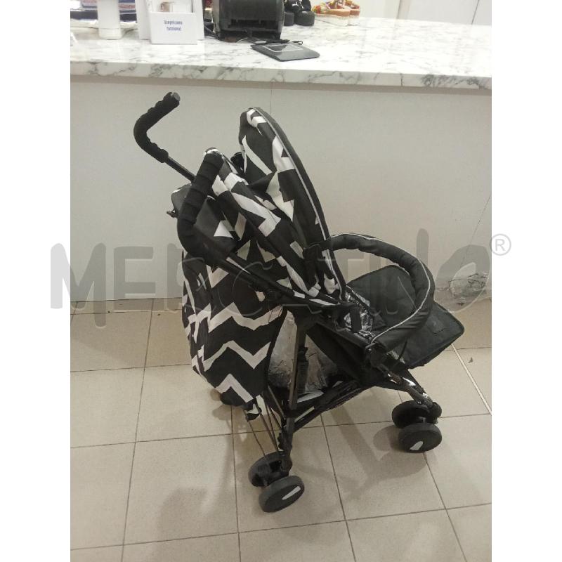 PASSEGGINO BIANCO E NERO LIONELO  | Mercatino dell'Usato Benevento 3