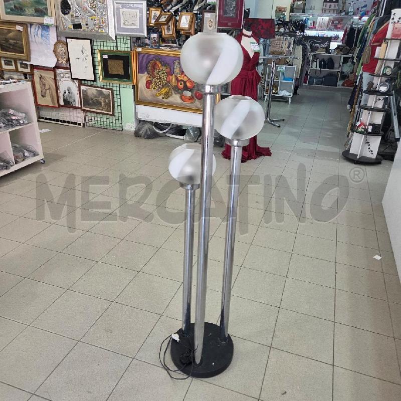 PIANTANA 3 LUCI VETRO CROMATO METALLO | Mercatino dell'Usato Benevento 1