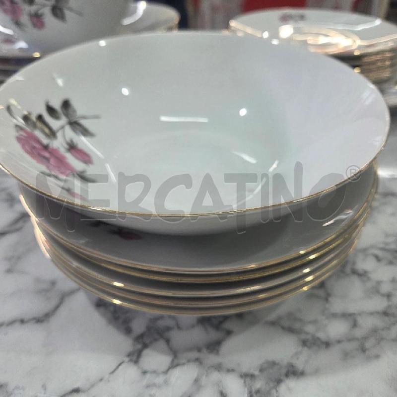 PIATTI PZ. CER+INSALATIERA+ZUPPIERA FIORI ROSA GRIGI | Mercatino dell'Usato Benevento 2