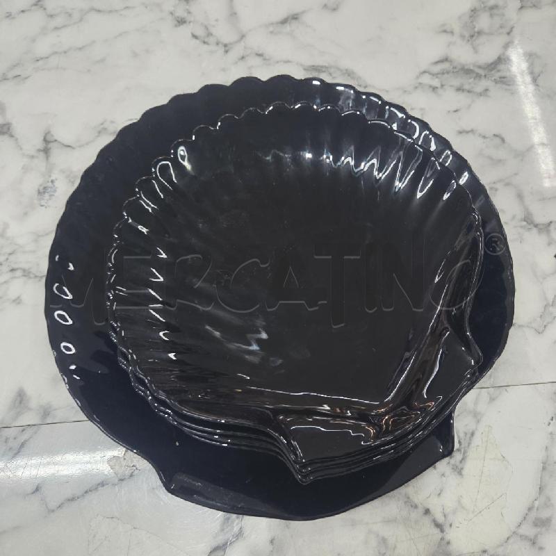 PIATTO TORTA+PIATTINI CONCHIGLIA NERI  | Mercatino dell'Usato Benevento 1