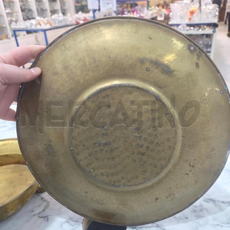 PORTA PIANTA DORATA CON VASSOIO TONDO FORATO | Mercatino dell'Usato Benevento 5