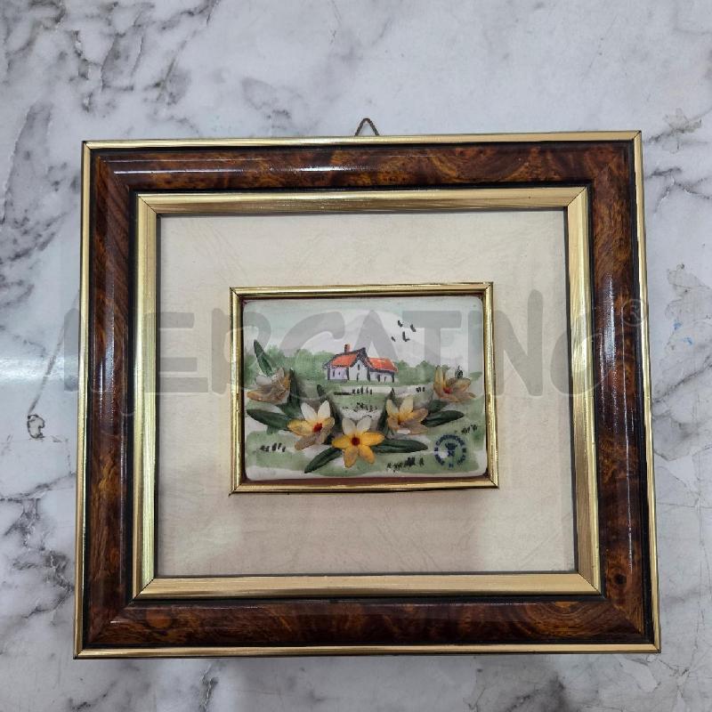 QUADRETTO C LEGNO CASETTA FIORELLINI CER RILIEVO CAPODIMONTE | Mercatino dell'Usato Benevento 1