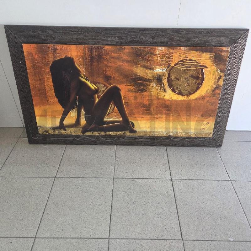 QUADRO LEGNO MARRONE DONNA DISEGNO LUNA NERO SFONDO ARANCIONE | Mercatino dell'Usato Benevento 1