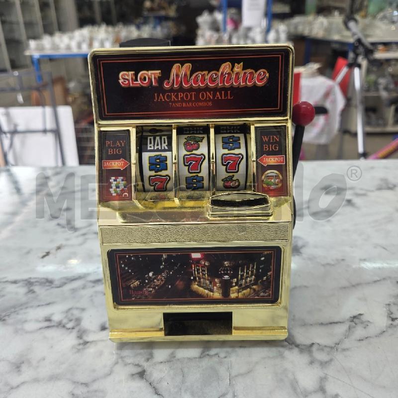 SALVADANAIO SLOT MACHINE DORTATA PLASTICA | Mercatino dell'Usato Benevento 1